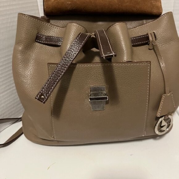 Mashad leather backpack. - Picture 3 of 6